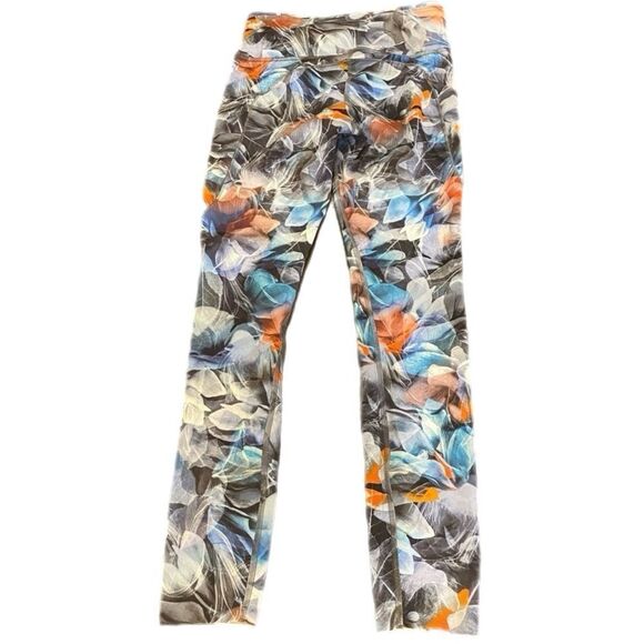 Lululemon Fast and Free High-Rise Tight 25" in Luminescent Floral Multi - Picture 10 of 10